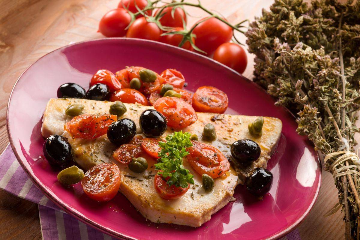 Pesce spada alla siciliana: ingredienti, preparazione e consigli ...